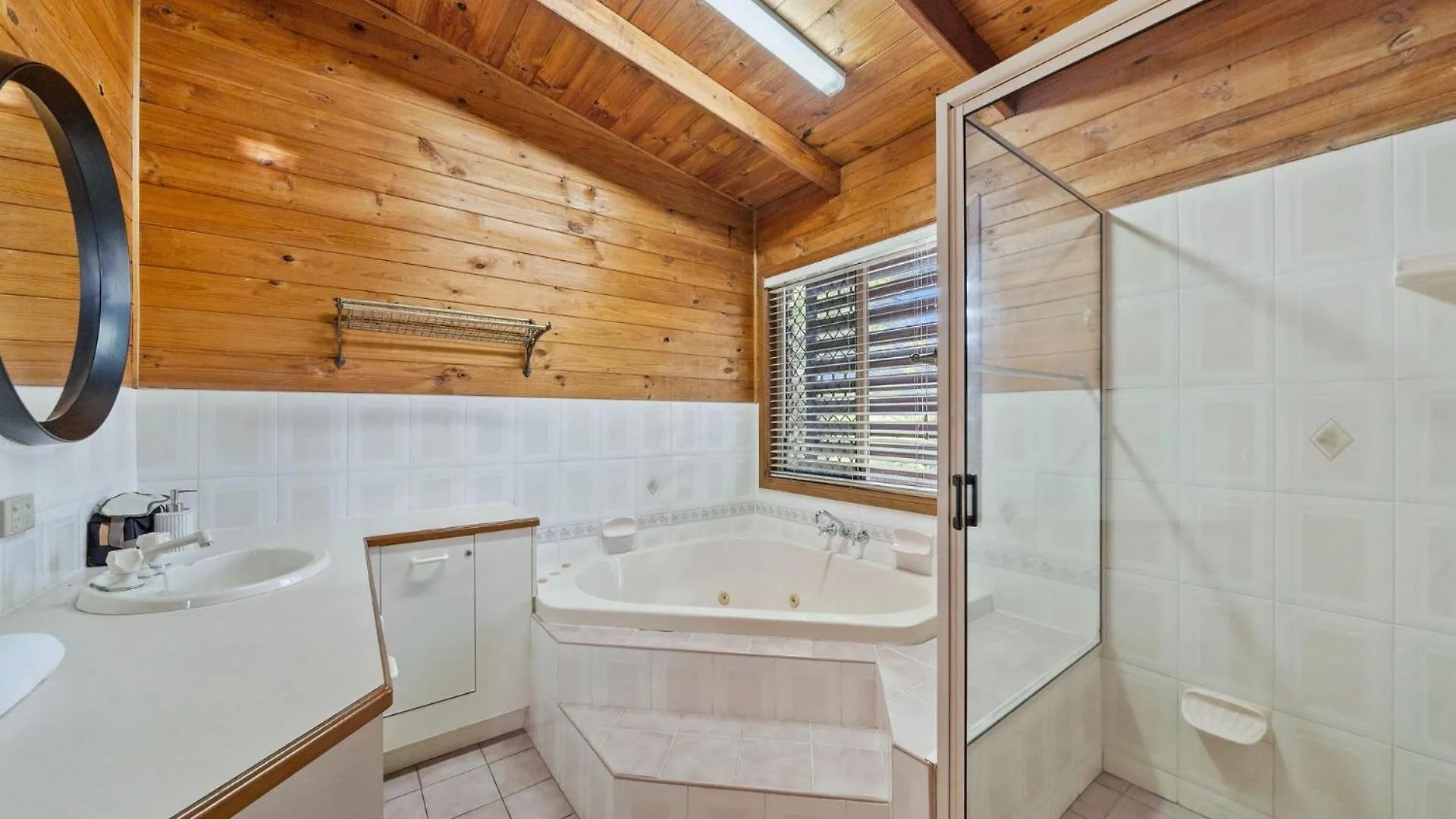 Lovat House By Discover Stradbroke Point Lookout Holiday home